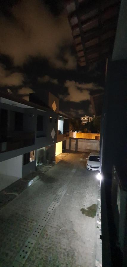 Pousada Casa Da Vovo - Sua Casa Pertinho Da Praia Αρακαζού Εξωτερικό φωτογραφία